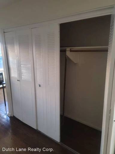 Main picture of 2 Dutch Ln Apartments