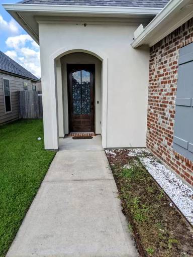 Main picture of 303 Sleepy Brook Rd