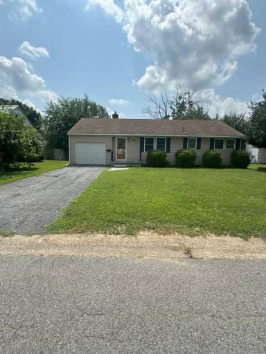 Main picture of 96 N Halsey Rd
