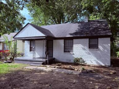 Main picture of 2668 Browning Ave