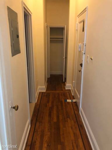 Main picture of 123 E 82nd St