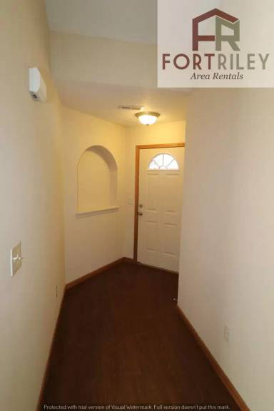 Main picture of 1616 Clover Dr