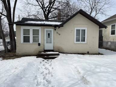 Main picture of 3110 Tyler St NE
