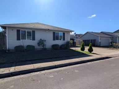 Main picture of 549 Nicholas Dr