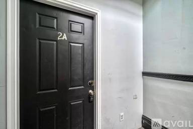 Main picture of 218 W Monument St
