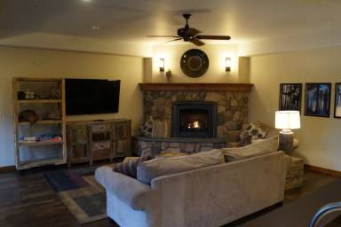 Main picture of 815 NE 6th St