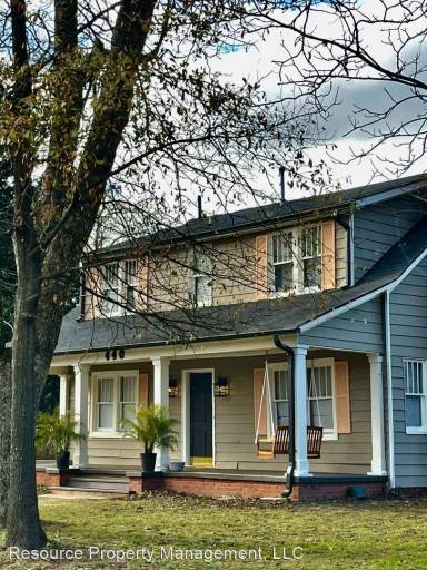 Main picture of 440 Ridgewood Ave