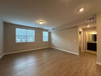 Main picture of 523 Beaver Street Ext