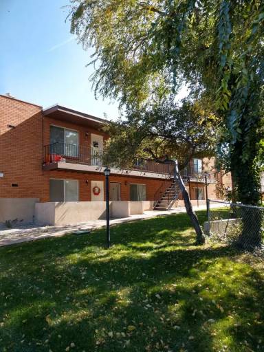 Main picture of 305 W 1800 S