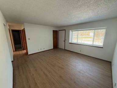 Main picture of 201 W Jackson St