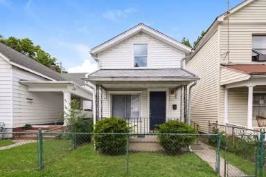 Main picture of 35 Neal Ave