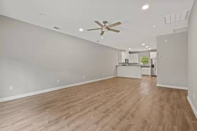 Main picture of 277 Myrtle Ave