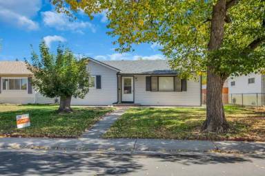 Main picture of 2280 Lima St