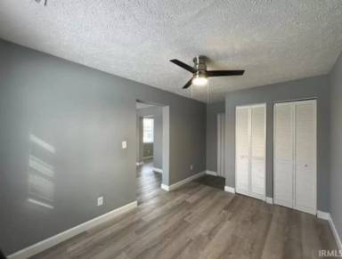 Main picture of 2205 E 9th St