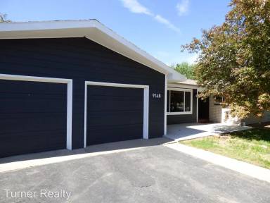 Main picture of 9148 Fleetwood Ave