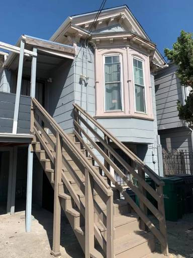 Main picture of 3033 West St