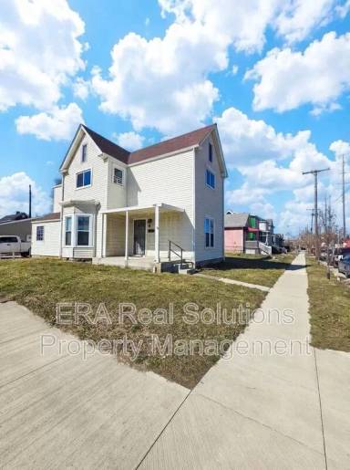 Main picture of 285 S Gift St