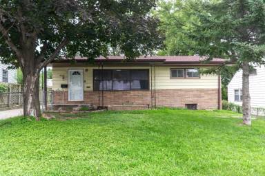 Main picture of 4006 Redick Ave