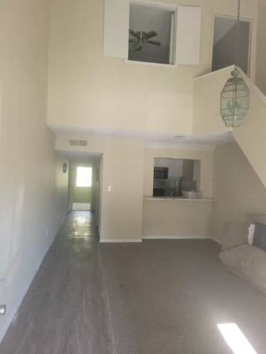 Main picture of 124 N Meyers Dr
