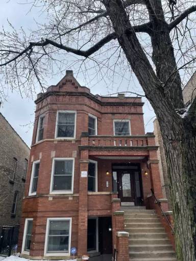 Main picture of 2215 W Thomas St