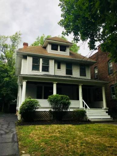 Main picture of 2280 Grandview Ave