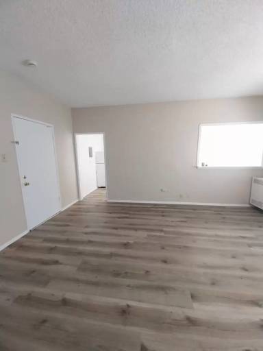 Main picture of 3600 E 7th St