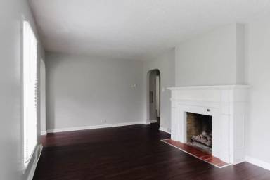 Main picture of 1412 N Woodridge Ave