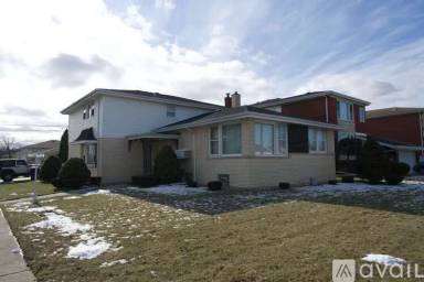 Main picture of 5333 W 87th St