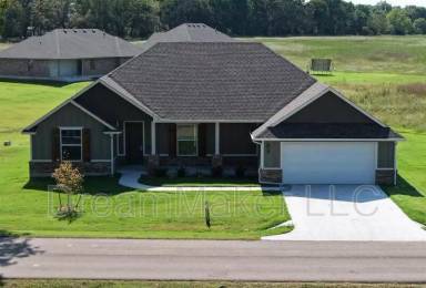 Main picture of 207 Hope Ave