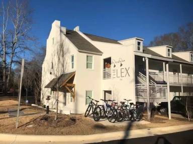 Main picture of 127 S Debardeleben St