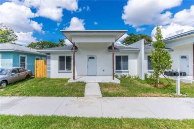 Main picture of 10331 SW 183rd St