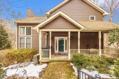 Main picture of 6976 Meadowpoint Ter