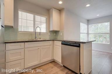 Main picture of The Residence at Canyon Gate