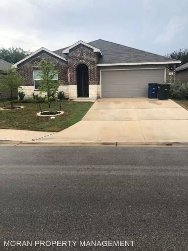 Main picture of 384 Huntsman Way