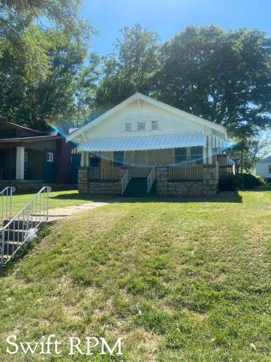 Main picture of 7202 S Benton Ave