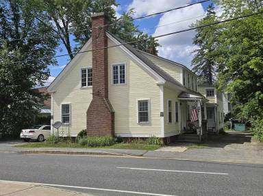 Main picture of 16 Glidden St