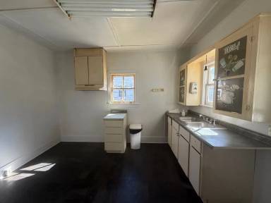 Main picture of 312 Sophie St