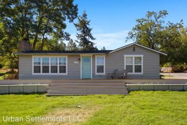 Main picture of 23114 E Clarke St