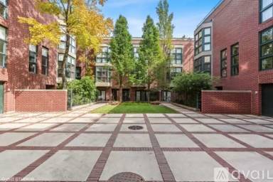 Main picture of 1701 N Halsted St
