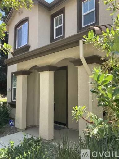 Main picture of 2736 Kitano Pl