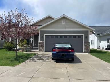 Main picture of 825 Advance Dr