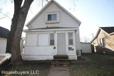Main picture of 1639 E Grand Ave