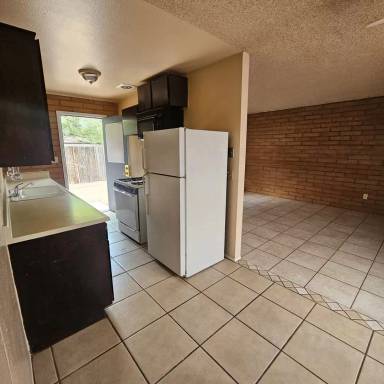 Main picture of 3218 E Monte Vista Dr