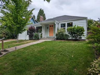 Main picture of 1675 Washington St