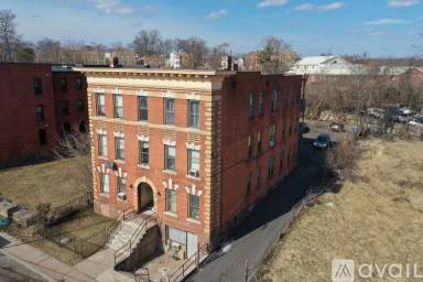 Main picture of 38 Sanford St