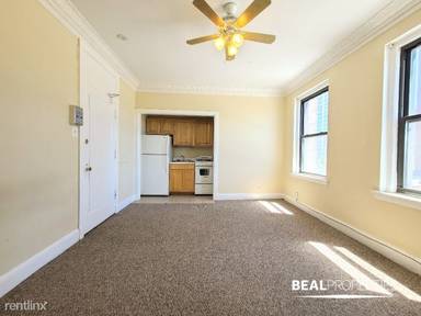 Main picture of 3831 N Fremont St