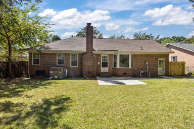 Main picture of 211 Tall Pines Rd