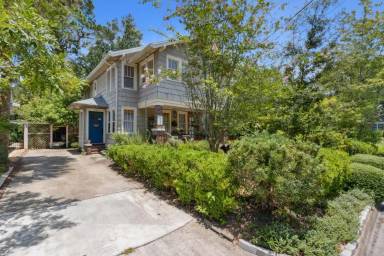 Main picture of 2915 Collier Ave