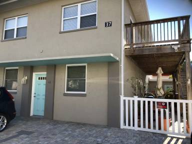 Main picture of 37 144th Ave