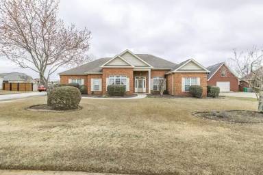 Main picture of 234 Hathersage Dr